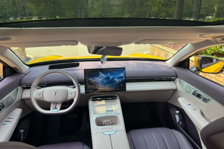 Used Deepal S07 2026 230Ultra with Huawei Qiankun ADS SE Edition Interior 1