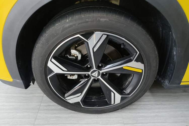 Used Deepal S07 2026 230Ultra with Huawei Qiankun ADS SE Edition Left Front Wheel Hub