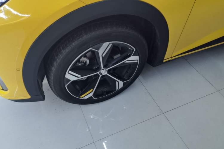 Used Deepal S07 2026 230Ultra with Huawei Qiankun ADS SE Edition Left Front Wheel Hub