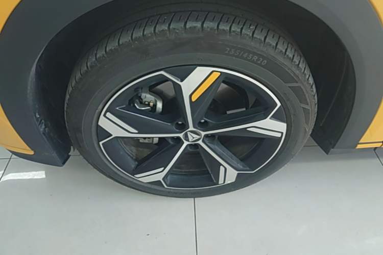 Used Deepal S07 2026 230Ultra with Huawei Qiankun ADS SE Edition Left Front Wheel Hub