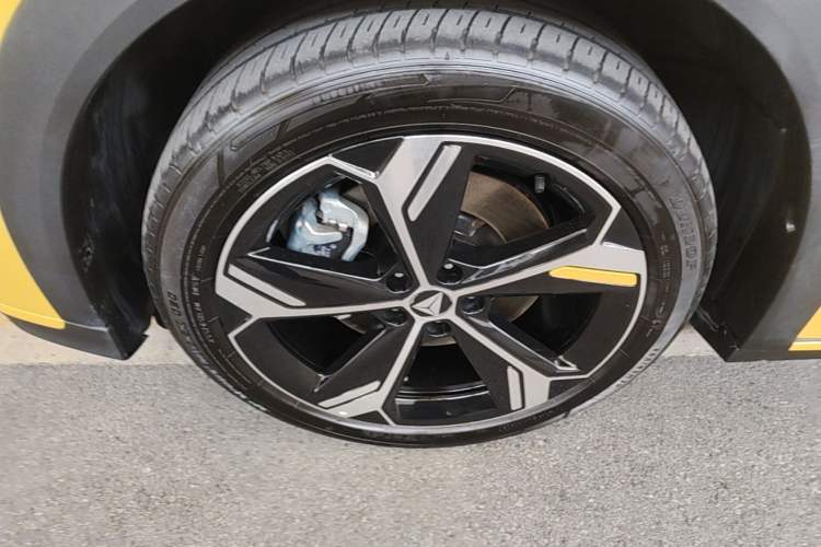 Used Deepal S07 2026 230Ultra with Huawei Qiankun ADS SE Edition Left Front Wheel Hub