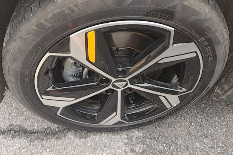 Used Deepal S07 2026 230Ultra with Huawei Qiankun ADS SE Edition Left Front Wheel Hub