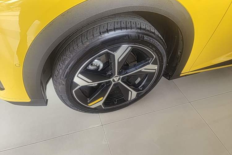 Used Deepal S07 2026 230Ultra with Huawei Qiankun ADS SE Edition Left Front Wheel Hub