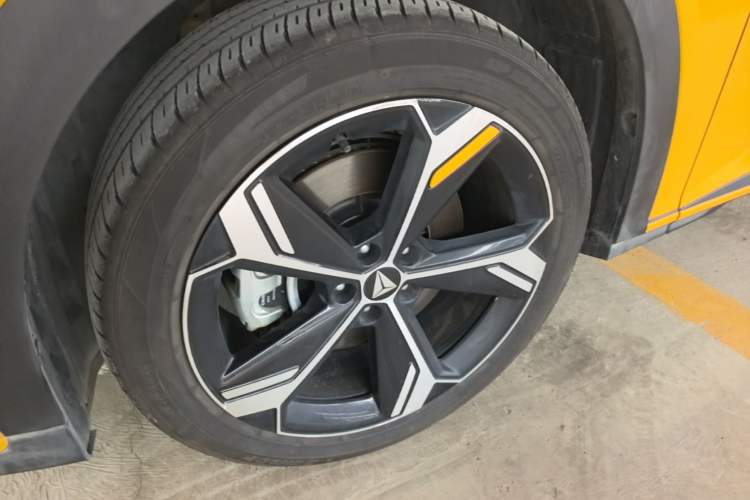 Used Deepal S07 2026 230Ultra with Huawei Qiankun ADS SE Edition Left Front Wheel Hub