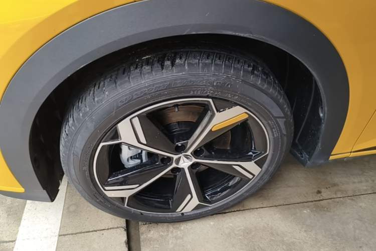 Used Deepal S07 2026 230Ultra with Huawei Qiankun ADS SE Edition Left Front Wheel Hub