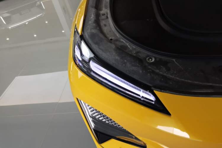 Used Deepal S07 2026 230Ultra with Huawei Qiankun ADS SE Edition Right Front Headlight