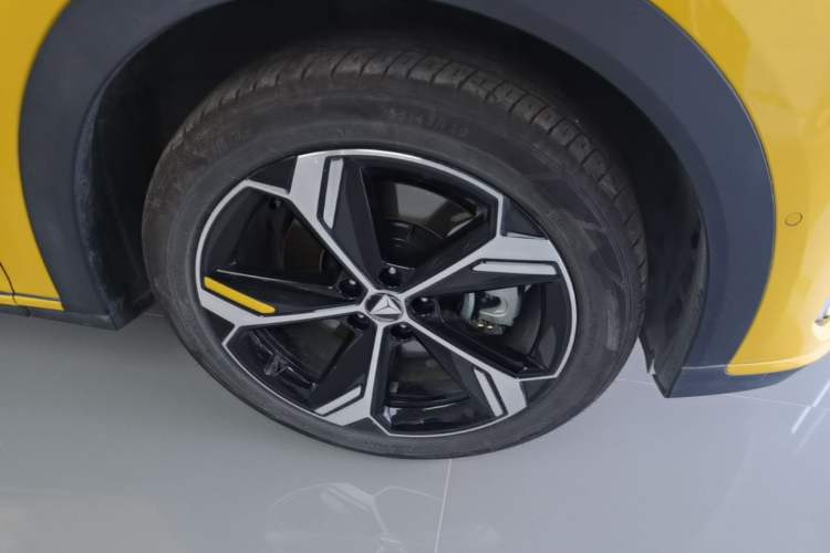Used Deepal S07 2026 230Ultra with Huawei Qiankun ADS SE Edition Right Front Wheel Hub