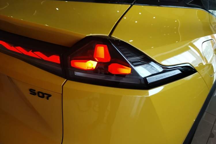 Used Deepal S07 2026 230Ultra with Huawei Qiankun ADS SE Edition Right Rear Taillight