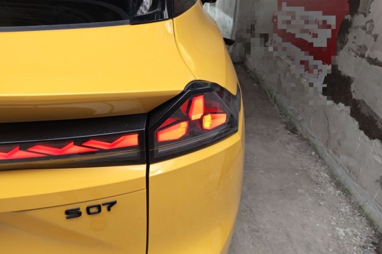Used Deepal S07 2026 230Ultra with Huawei Qiankun ADS SE Edition Right Rear Taillight