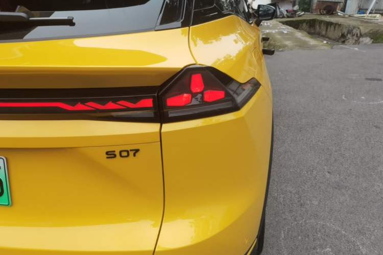 Used Deepal S07 2026 230Ultra with Huawei Qiankun ADS SE Edition Right Rear Taillight