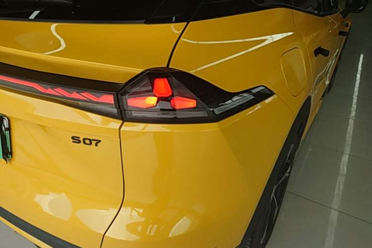 Used Deepal S07 2026 230Ultra with Huawei Qiankun ADS SE Edition Right Rear Taillight