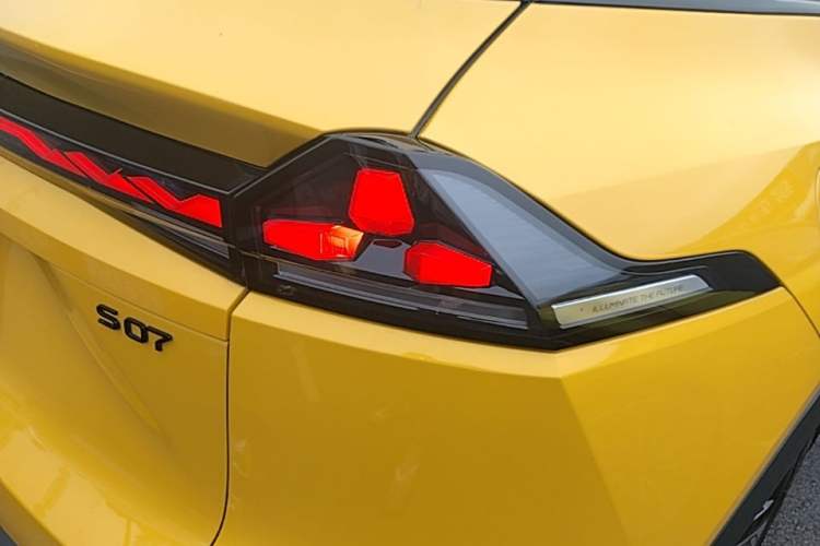 Used Deepal S07 2026 230Ultra with Huawei Qiankun ADS SE Edition Right Rear Taillight