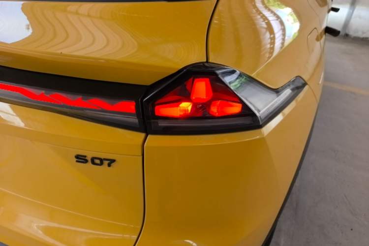 Used Deepal S07 2026 230Ultra with Huawei Qiankun ADS SE Edition Right Rear Taillight