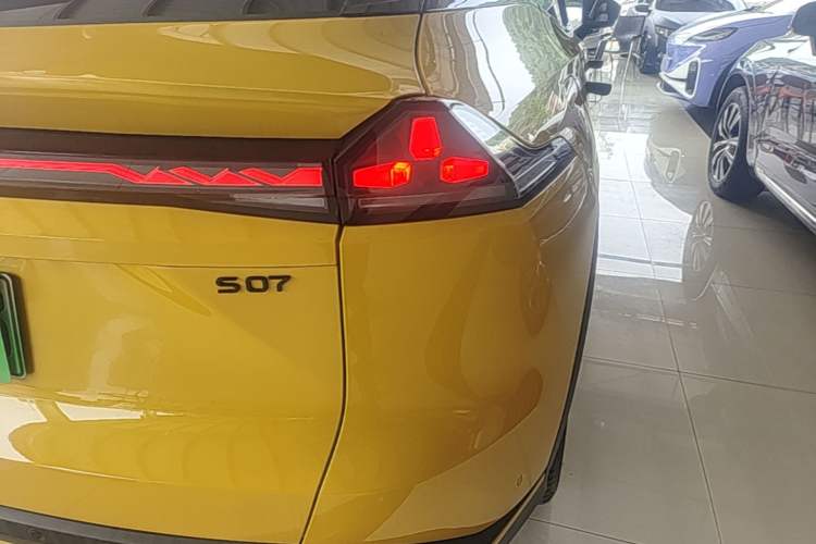 Used Deepal S07 2026 230Ultra with Huawei Qiankun ADS SE Edition Right Rear Taillight