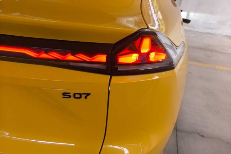 Used Deepal S07 2026 230Ultra with Huawei Qiankun ADS SE Edition Right Rear Taillight