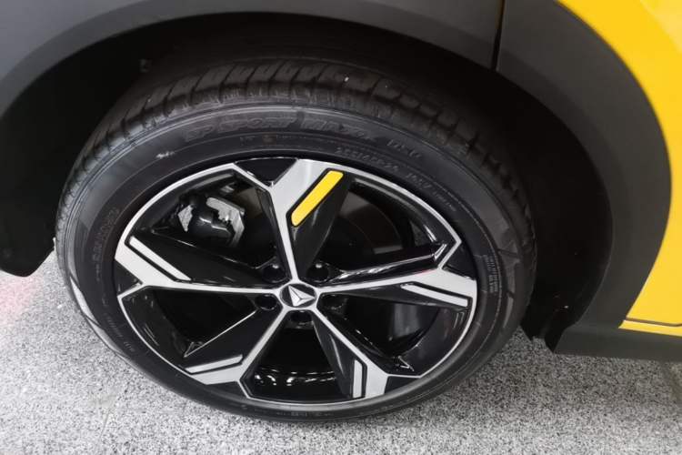 Used Deepal S07 2026 230Ultra with Huawei Qiankun ADS SE Edition Right Rear Wheel Hub
