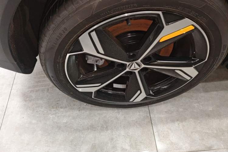 Used Deepal S07 2026 230Ultra with Huawei Qiankun ADS SE Edition Right Rear Wheel Hub