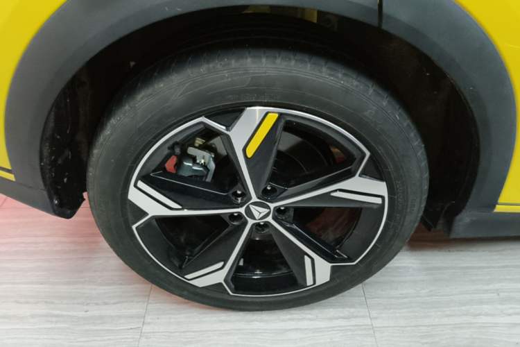 Used Deepal S07 2026 230Ultra with Huawei Qiankun ADS SE Edition Right Rear Wheel Hub