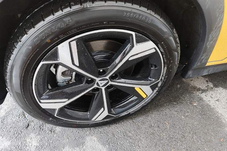 Used Deepal S07 2026 230Ultra with Huawei Qiankun ADS SE Edition Right Rear Wheel Hub
