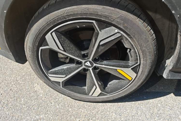 Used Deepal S07 2026 Model 230Max Huawei Qiankun ADS SE Edition Right Rear Wheel Hub