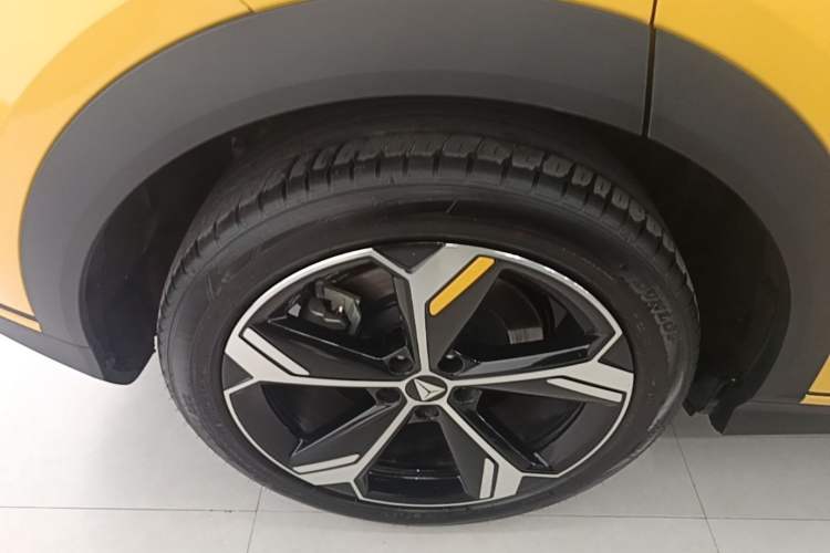 Used Deepal S07 2026 230Ultra with Huawei Qiankun ADS SE Edition Right Rear Wheel Hub