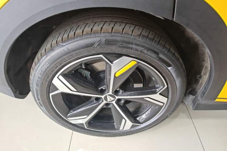 Used Deepal S07 2026 230Ultra with Huawei Qiankun ADS SE Edition Right Rear Wheel Hub
