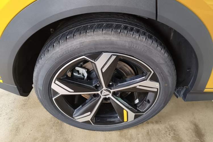 Used Deepal S07 2026 230Ultra with Huawei Qiankun ADS SE Edition Right Rear Wheel Hub