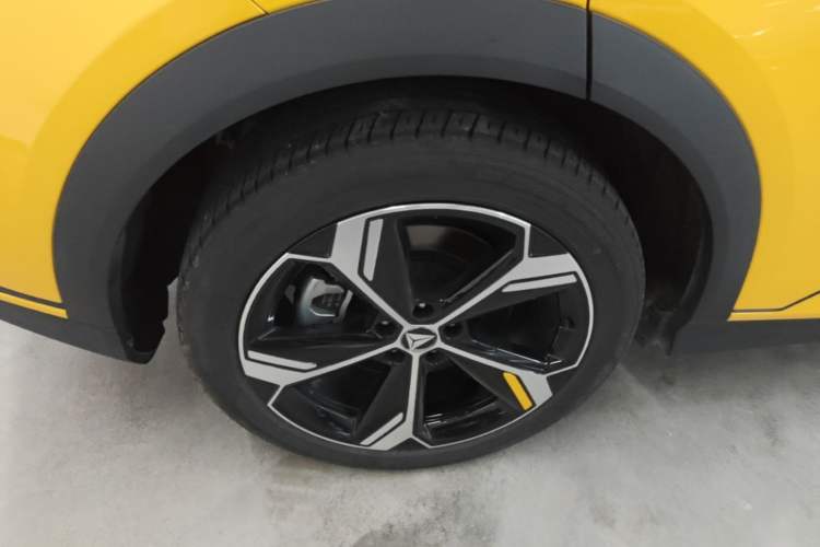 Used Deepal S07 2026 230Ultra with Huawei Qiankun ADS SE Edition Right Rear Wheel Hub