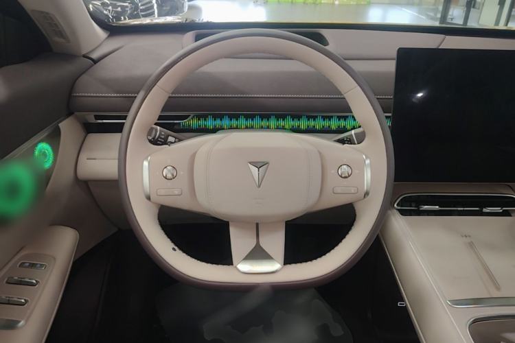 Used Deepal S07 2026 230Ultra with Huawei Qiankun ADS SE Edition Steering Wheel