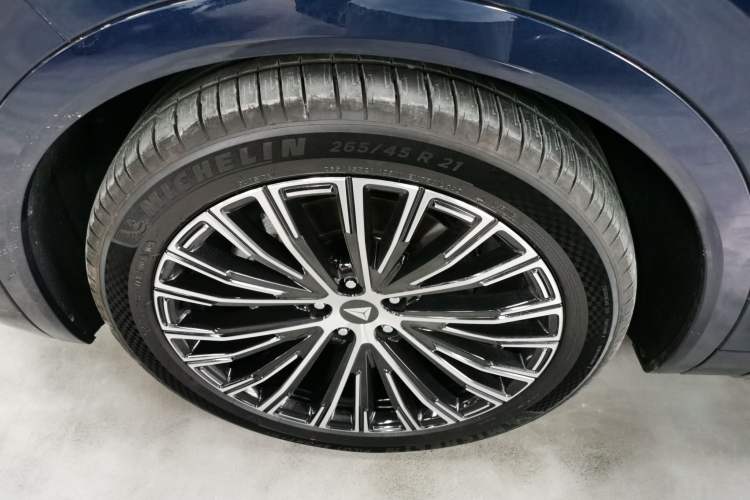 Used Deepal S09 2025 Four-Wheel Drive Ultra+ Custom Edition Left Front Wheel Hub