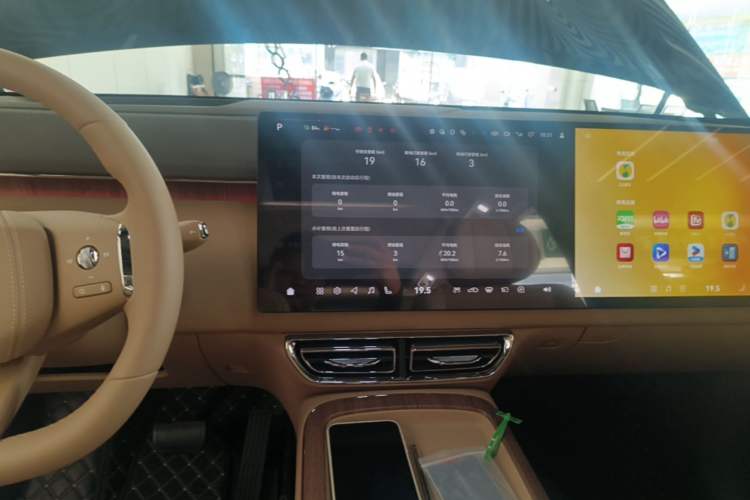Used Deepal S09 2025 Model Rear-Wheel Drive Ultra+ Long-Range Version Audio And AC Panel