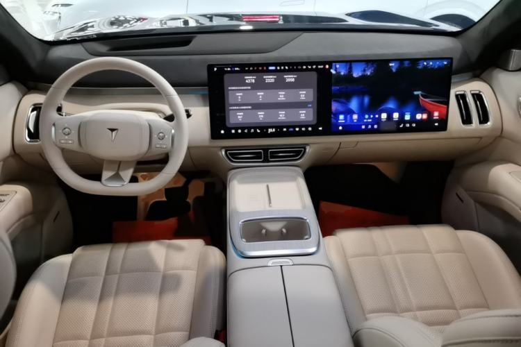 Used Deepal S09 2025 Four-Wheel Drive Ultra+ Custom Edition Center Console