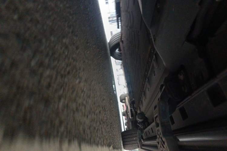 Used Deepal S09  Chassis Front Left