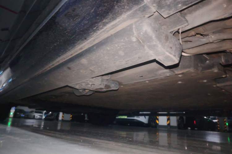 Used Deepal S09 2025 Four-Wheel Drive Ultra+ Custom Edition Chassis Front Right