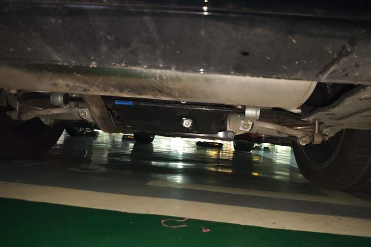 Used Deepal S09 2025 Model Four-Wheel Drive Ultra+ Customized Long-Range Version Chassis Rear