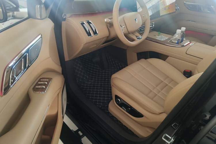 Used Deepal S09 2025 Model Rear-Wheel Drive Ultra+ Long-Range Version Driver Seat