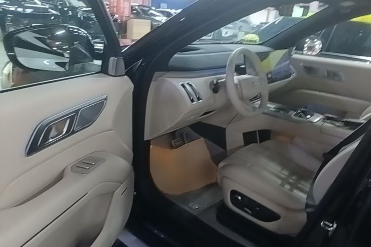 Used Deepal S09 2025 Four-Wheel Drive Ultra+ Custom Edition Driver Seat