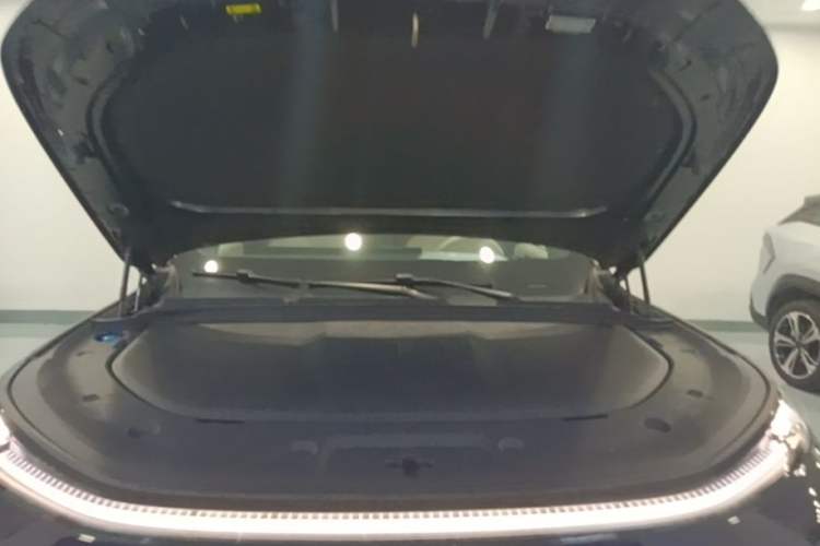 Used Deepal S09 2025 Four-Wheel Drive Ultra+ Custom Edition Engine Bay