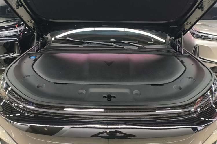 Used Deepal S09 2025 Rear-Drive Ultra+ Engine Bay