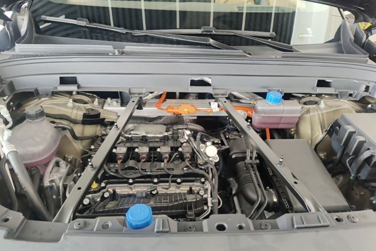 Used Deepal S09 2025 Model Rear-Wheel Drive Ultra+ Long-Range Version Engine Bay