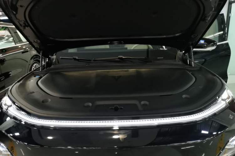 Used Deepal S09 2025 Four-Wheel Drive Ultra+ Custom Edition Engine Bay