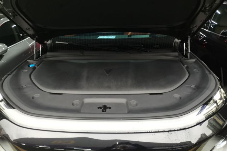 Used Deepal S09 2025 Four-Wheel Drive Ultra+ Custom Edition Engine Bay