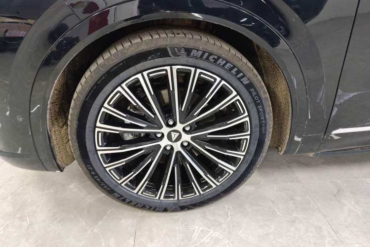 Used Deepal S09 2025 Rear-Drive Ultra+ Exterior 1
