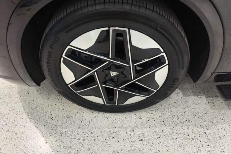 Used Deepal S09 2025 Rear-Drive Ultra+ Exterior 2