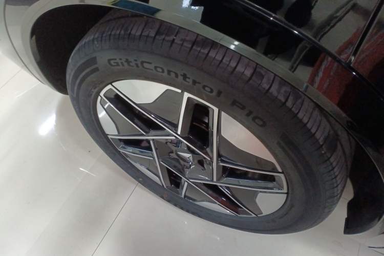Used Deepal S09 2025 Rear-Drive Ultra Exterior 5