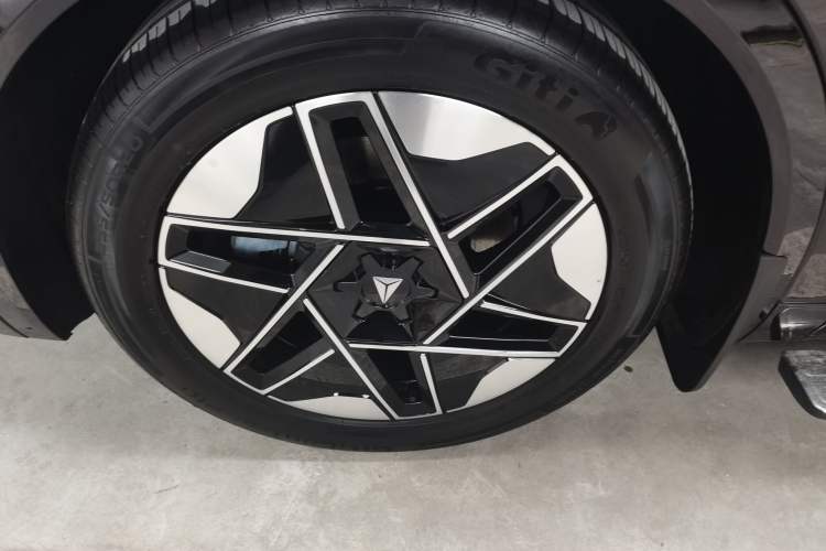 Used Deepal S09 2025 Rear-Drive Ultra Exterior 7
