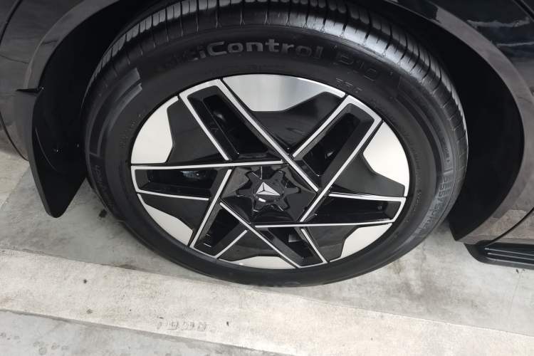 Used Deepal S09 2025 Rear-Drive Ultra Exterior 8