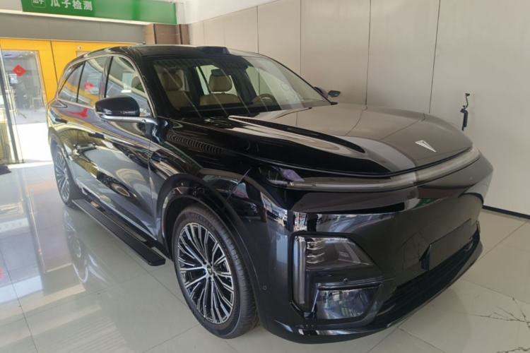 Used Deepal S09 2025 Model Rear-Wheel Drive Ultra+ Long-Range Version Front Right 45 Deg