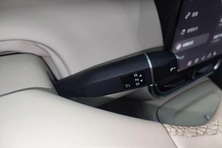 Used Deepal S09 2025 Four-Wheel Drive Ultra+ Custom Edition Gear Lever