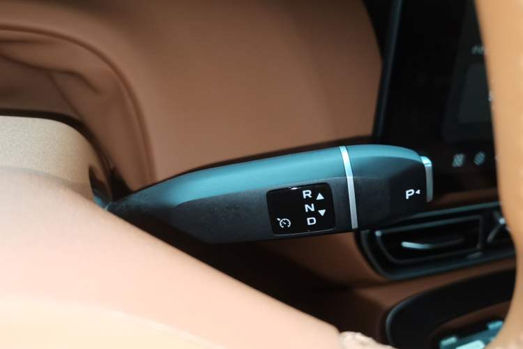 Used Deepal S09 2025 Four-Wheel Drive Ultra+ Custom Edition Gear Lever